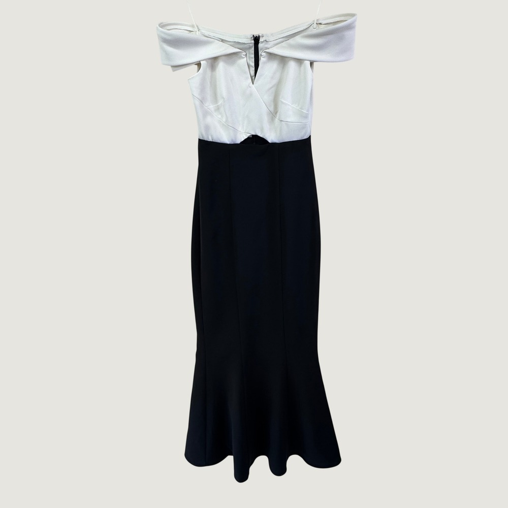 Nicole Miller Off Shoulder Mermaid Gown Sz 0 Black‎ White Elegant Formal Classic